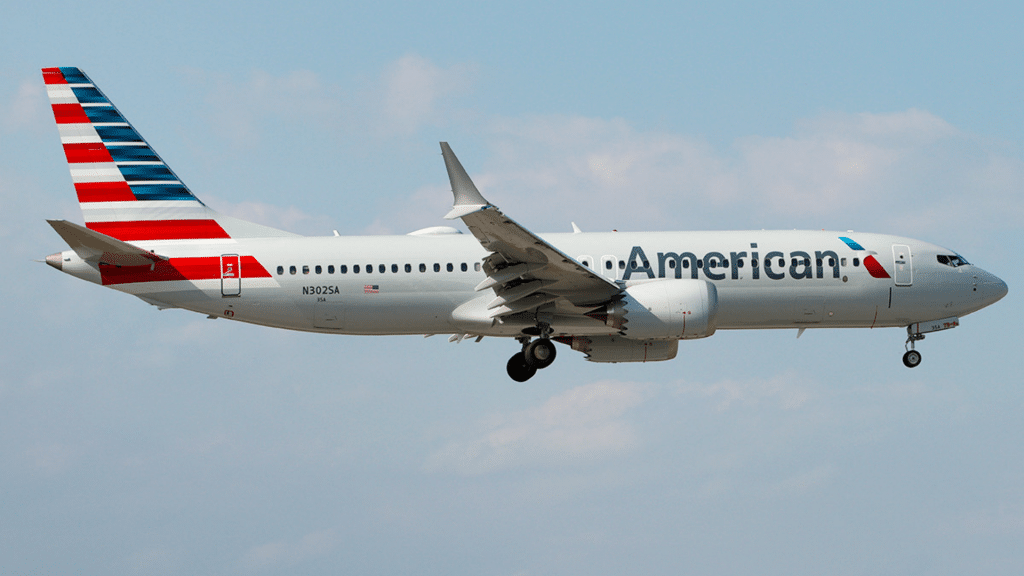Boeing 737 MAX 8, American Airlines