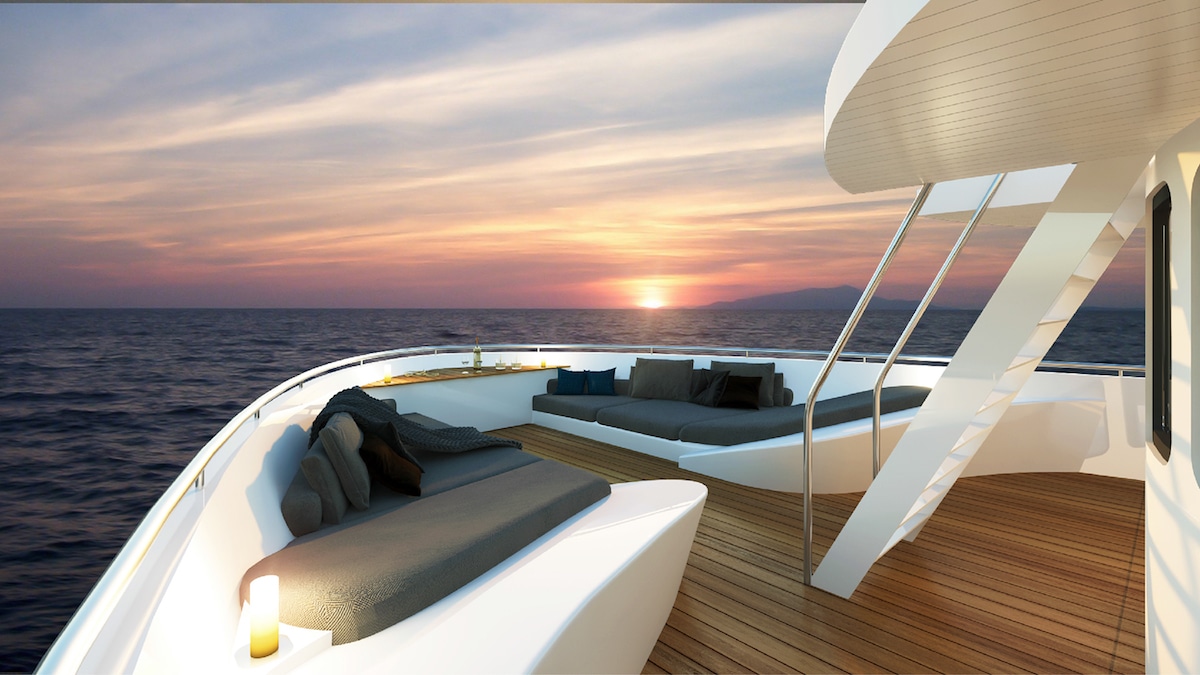 Kontiki Yacht Deck