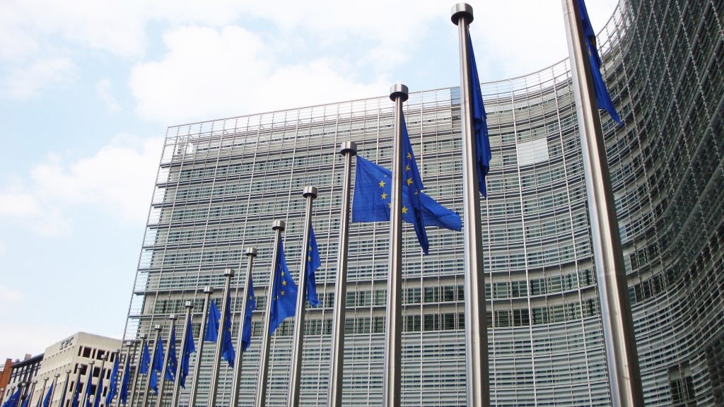 Europaeische Kommsission Bild. Europa Flagge 1 Cropped