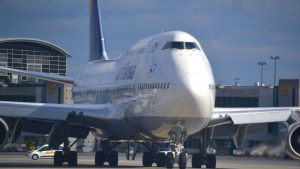 Lufthansa Boeing 747 1024x683 Cropped