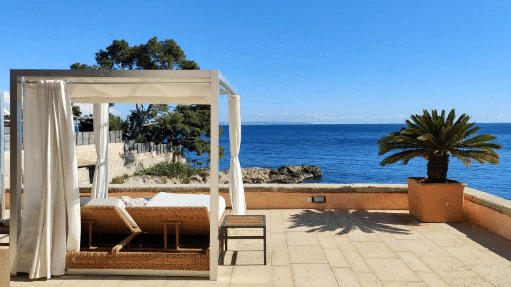 Hospes Hotel Maricel Mallorca Pool Lounge
