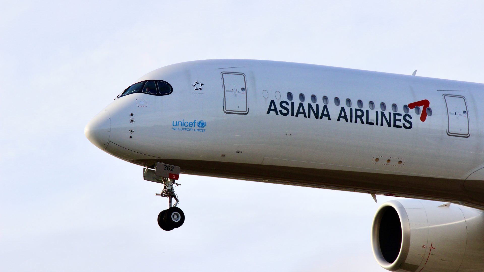 Asiana Airlines Airbus A350