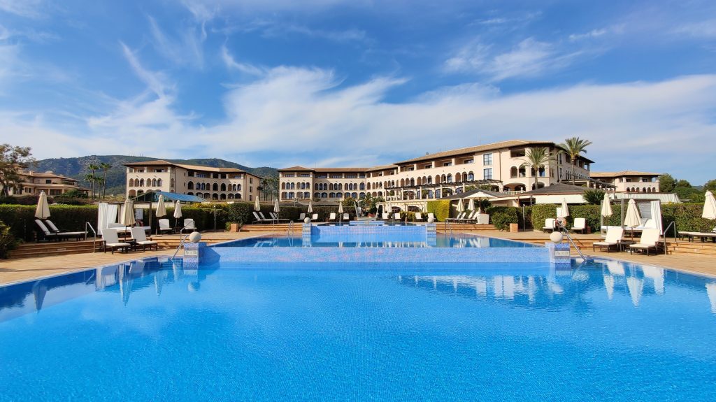 The St. Regis Mardavall Resort Mallorca Pool 2