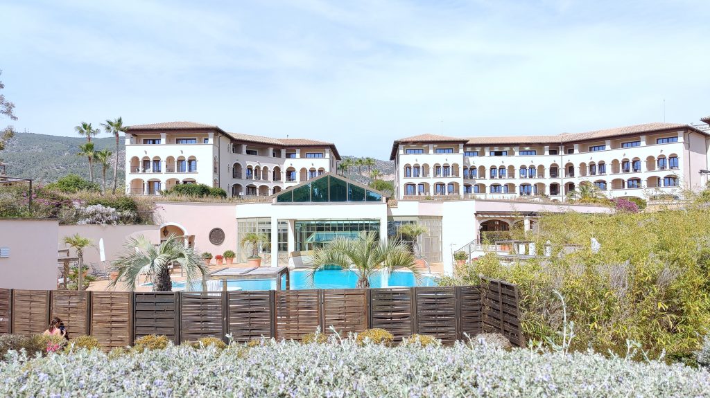 The St. Regis Mardavall Resort Mallorca Spa
