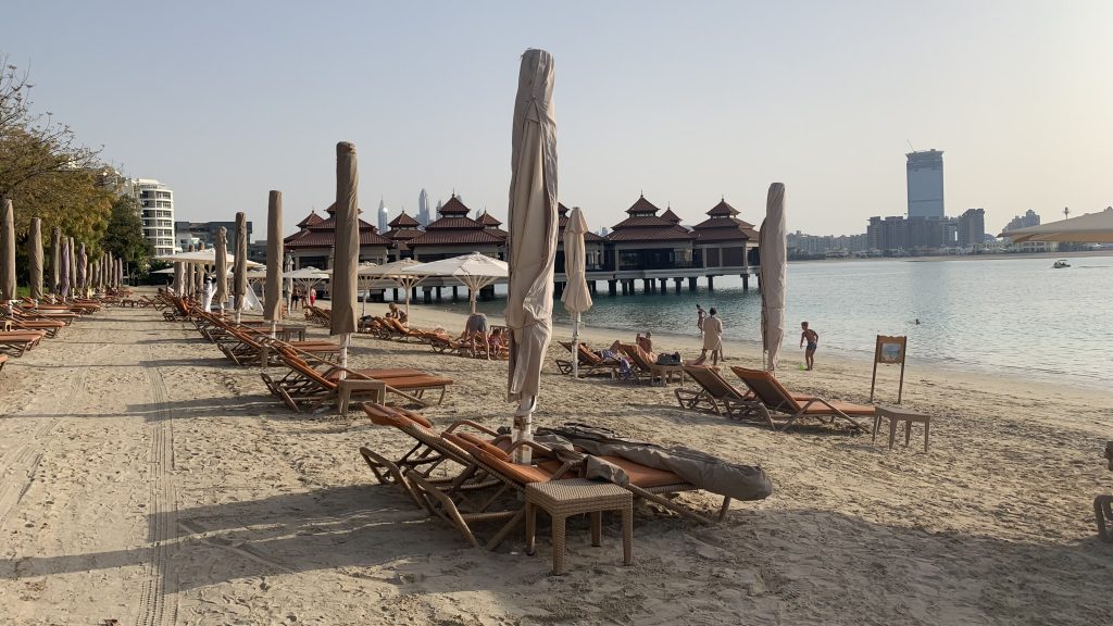 Anantara Dubai The Palm Resort Liegen Beach