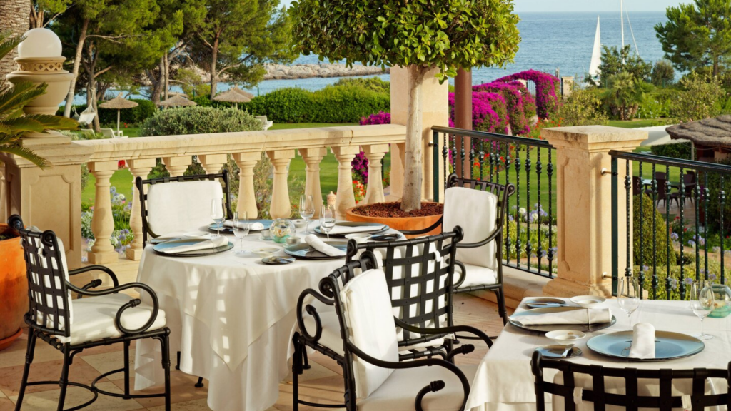 St. Regis Mardavall Mallorca Resort Restaurant Es Fum