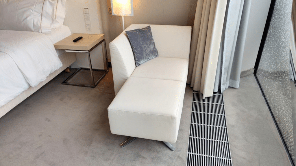 The Westin Hamburg Premium Zimmer Sofa