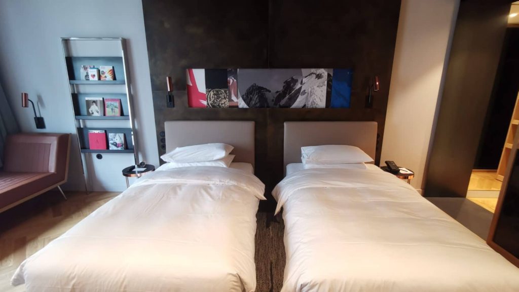 Andaz Muenchen Schwabinger Tor Standardzimmer Twin Betten