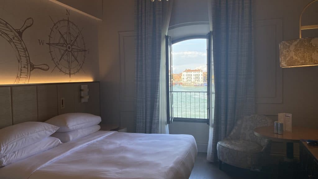 Hilton Molino Stucky Venedig Ausblick Mit Bett