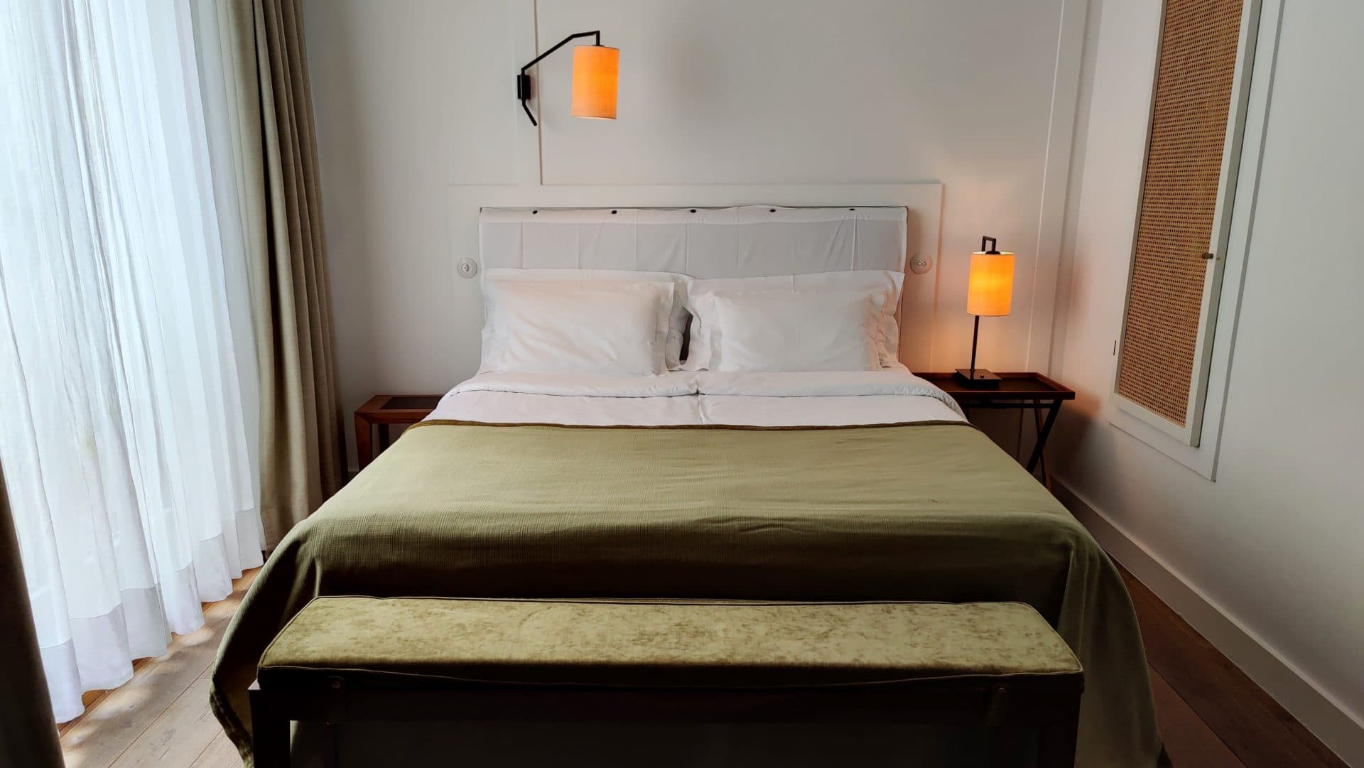 Louis Hotel Muenchen Zimmer Bett 2