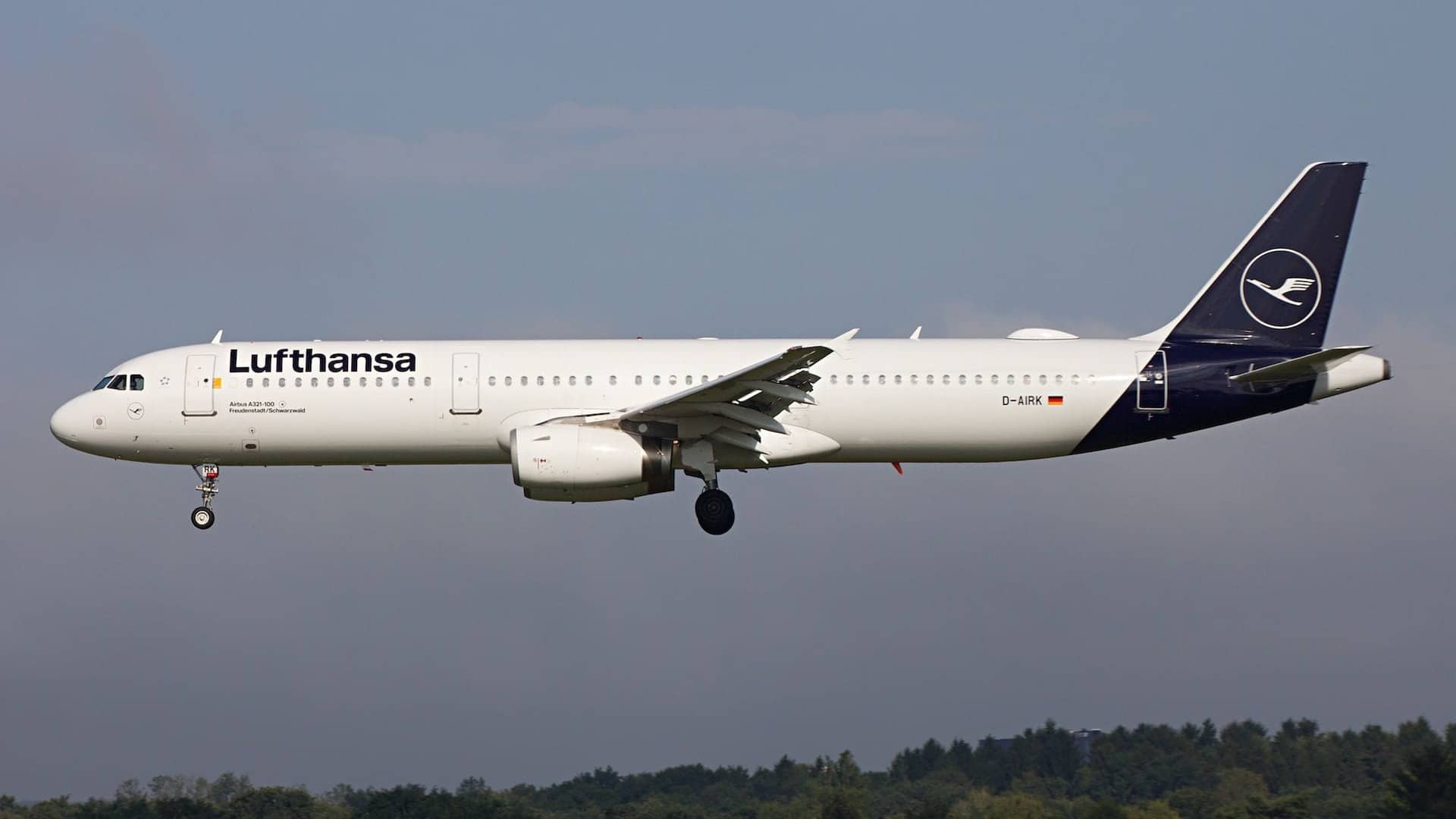 Lufthansa Airbus A321 Neue Lackierung Cropped