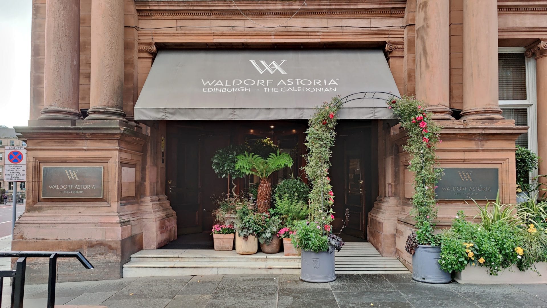 Waldorf Astoria Edinburgh The Caledonian Eingang 2