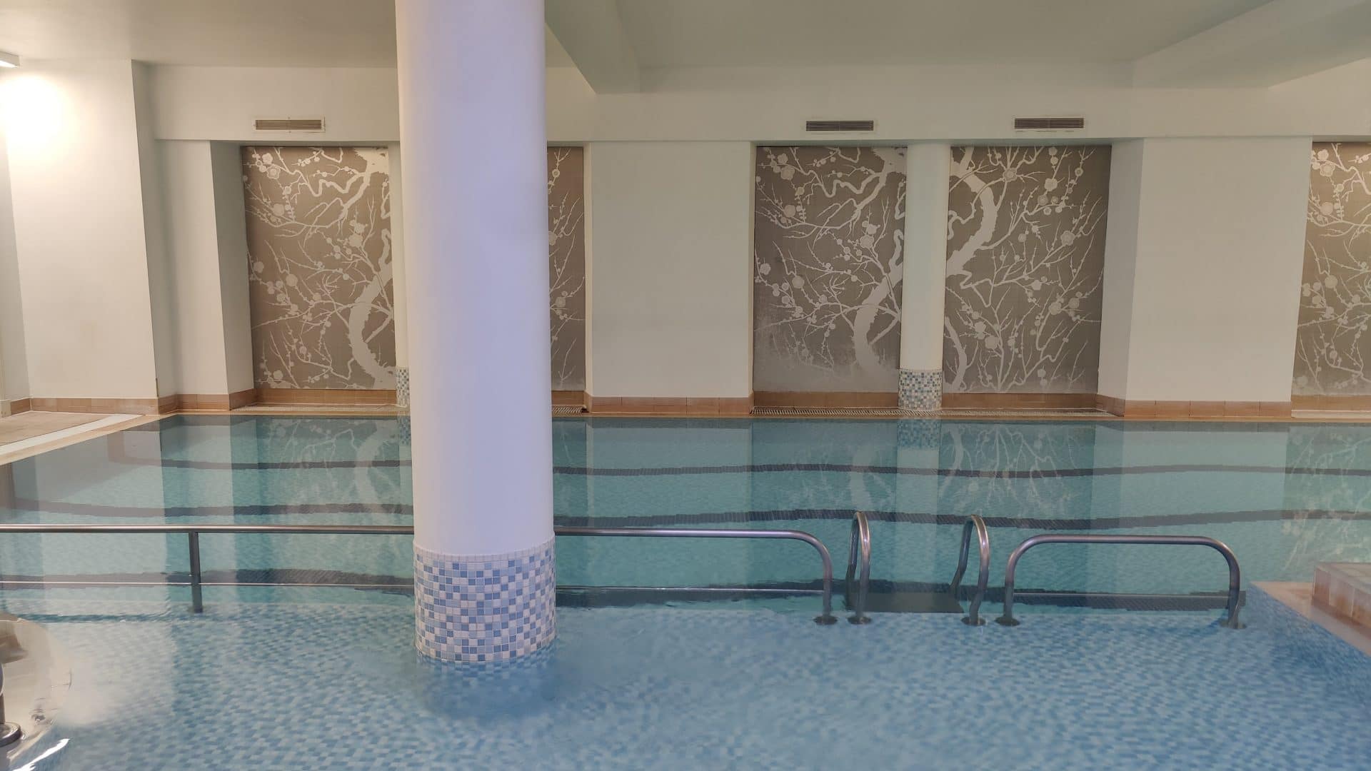 Waldorf Astoria Edinburgh The Caledonian Guerlain Spa Pool 3