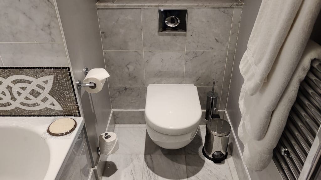 Waldorf Astoria Edinburgh The Caledonian Premier Zimmer Bad Toilette
