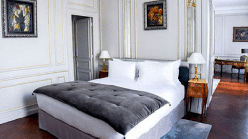Hotel Lancaster Paris Room