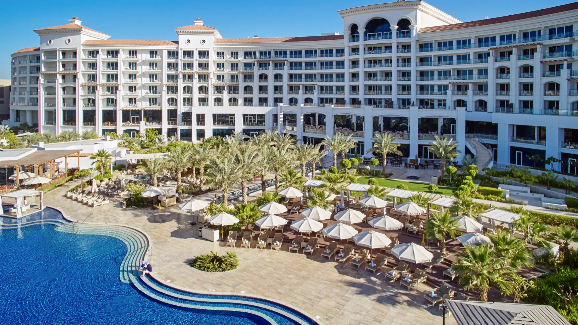 Waldorf Astoria Dubai Palm Jumeirah Aussenansicht Pool