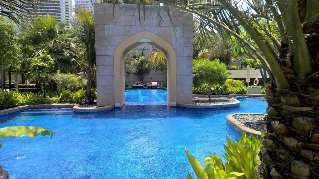 Conrad Dubai Pool 1024x576