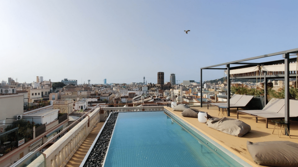 Kimpton Vividora Barcelona Pool