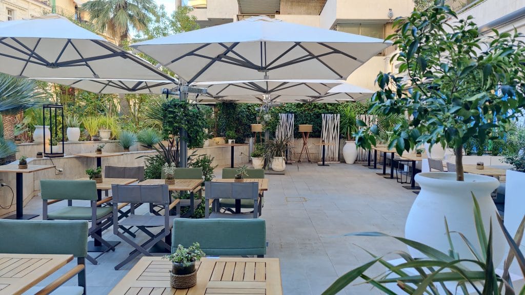 Hotel Barriere Le Gray D'Albion Cannes Restaurant Terrasse