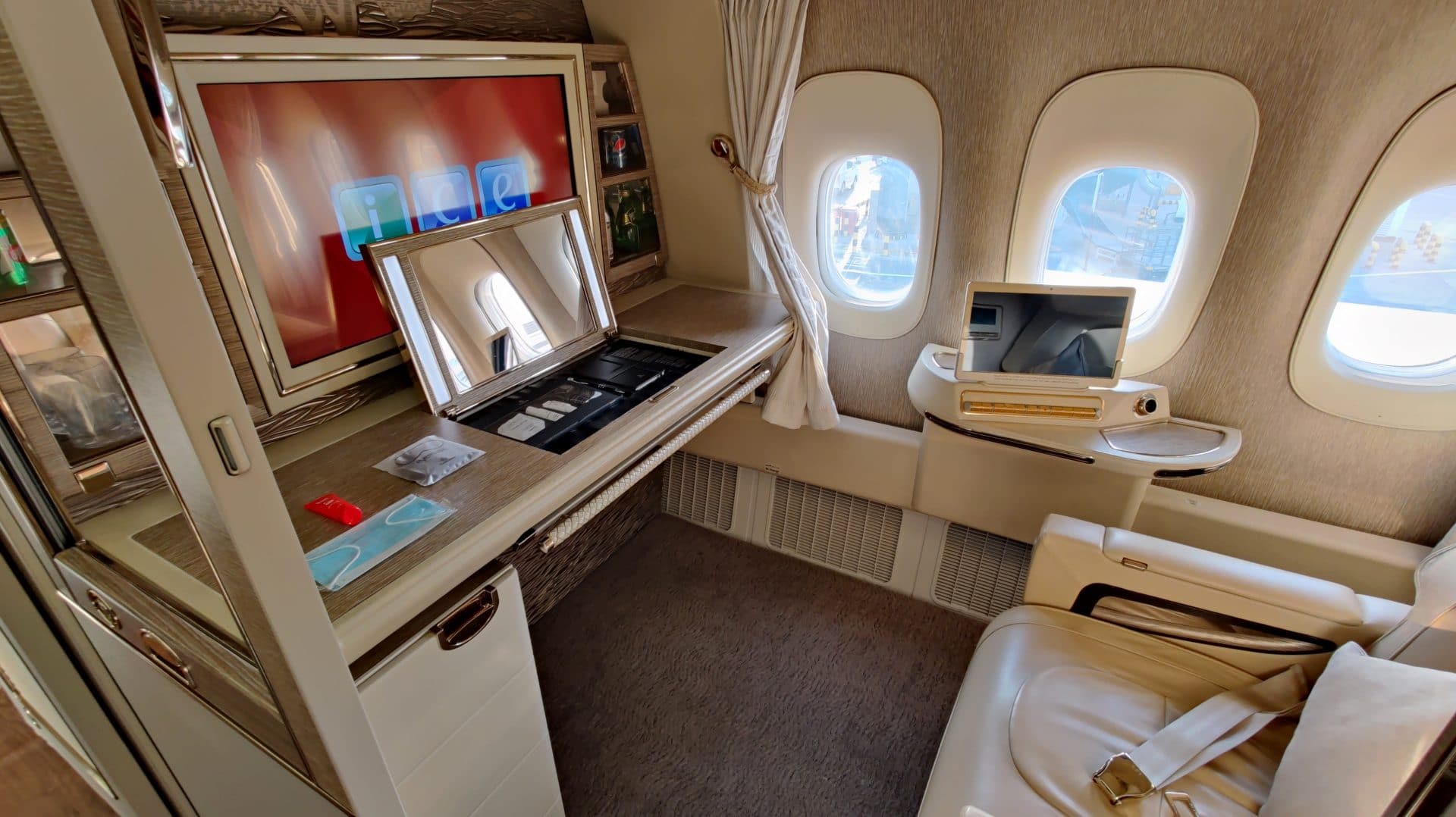 Emirates First Class Boeing 777 Suite 2