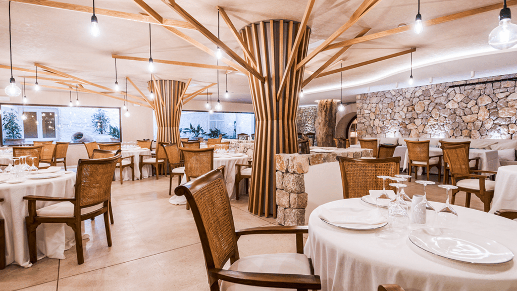 LJs Ratxó Eco Retreat Mallorca Restaurant Roots