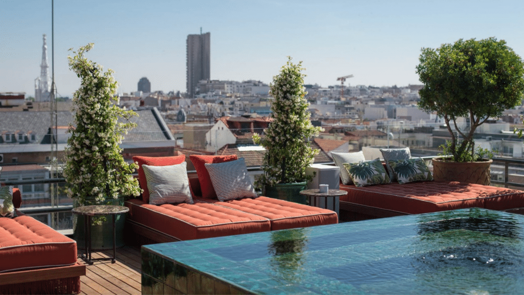 BLESS Hotel Madrid Pool Dachterrasse