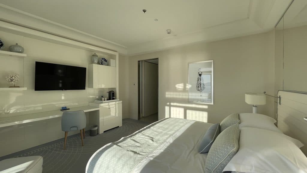 Hotel Martinez Cannes Premium Zimmer Bett