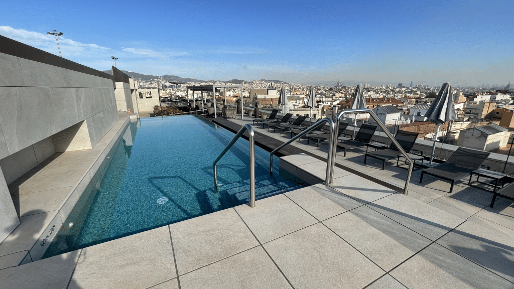 Intercontinental Barcelona Pool Und Ausblick
