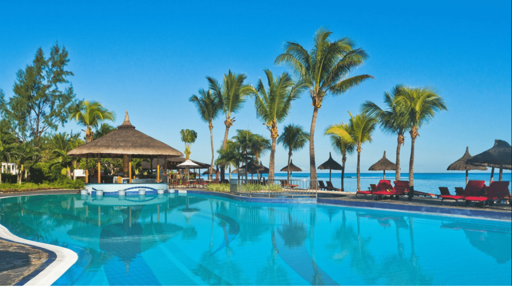 Le Méridien Mauritius Pool Papaya Bar