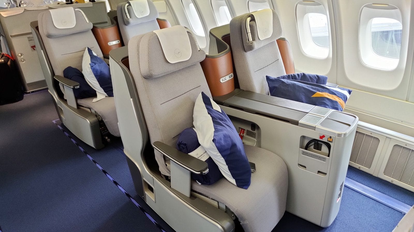 Erste Eindrücke Der Lufthansa Boeing 747-400 Business Class | Reisetopia