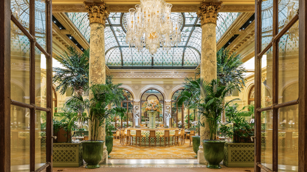 Palm Court mit Buntglaskuppel im The Plaza New York