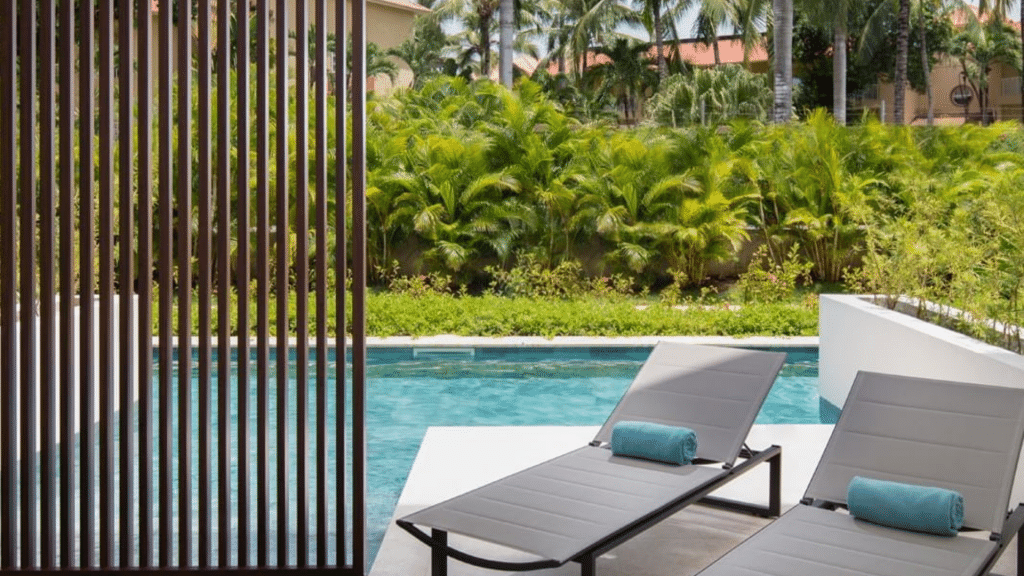 Chambre avec piscine privée au Live Aqua Beach Resort Punta Cana