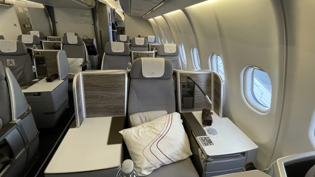 Eurowings Discover Business Class Airbus A330 Blick Auf Throne Sitz