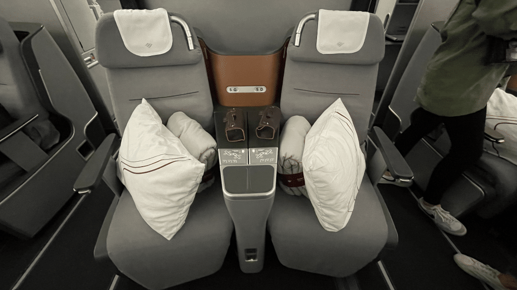 Eurowings Discover Business Class Airbus A330 Mittelsitze