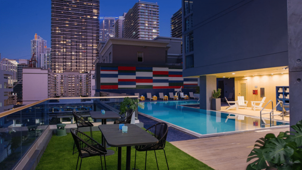 IHG Atwell Suites Hotel Miami Pool
