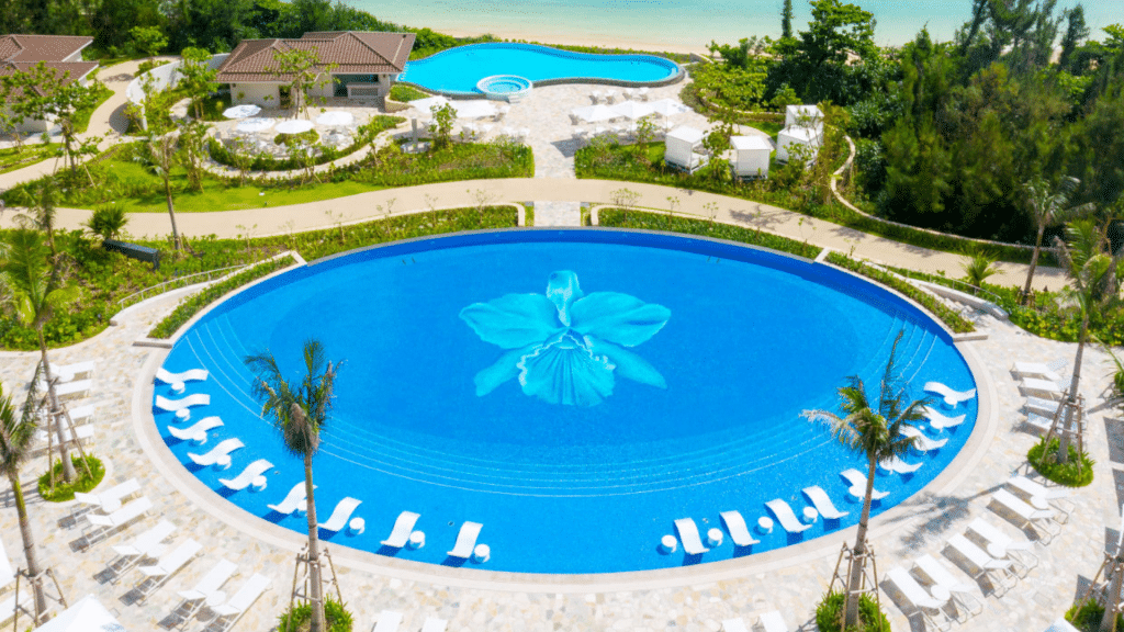 Halekulani Okinawa Pool