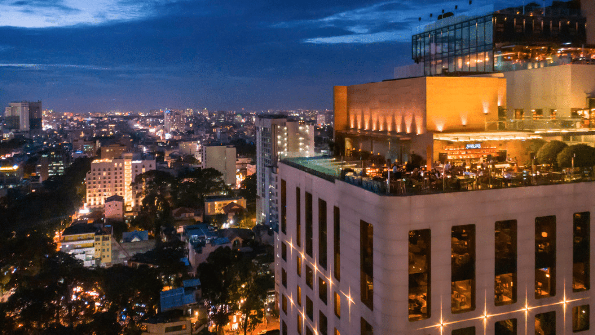 Aussenansicht des Hotel des Arts Saigon