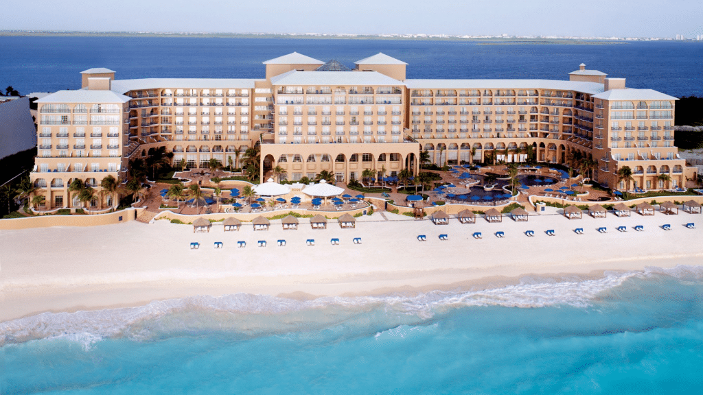Ritz Carlton Cancun Aussenansicht
