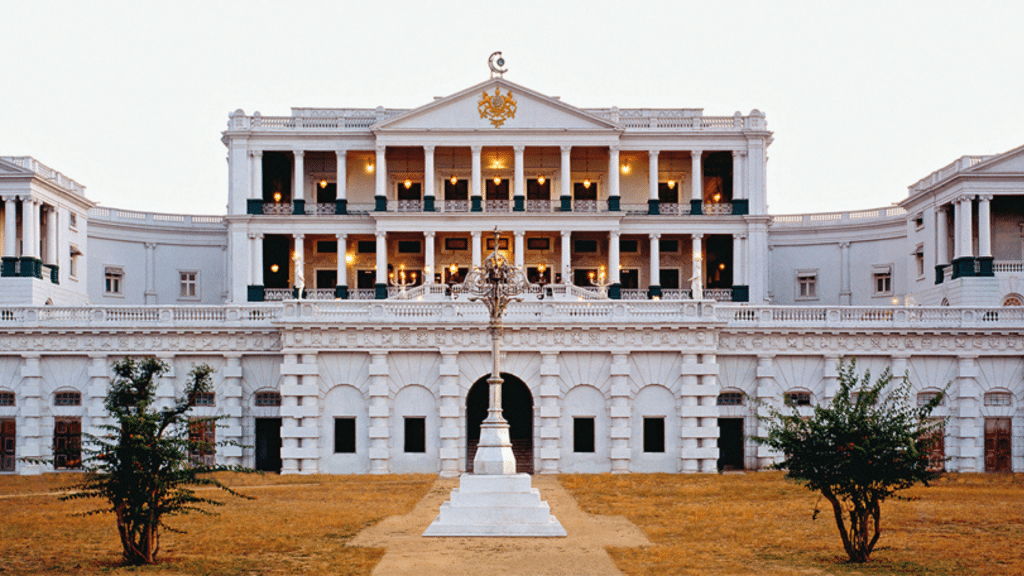 Taj Falaknuma Palace Aussenansicht