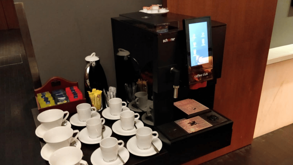 The Emblem Prag Kaffeemaschine Lounge
