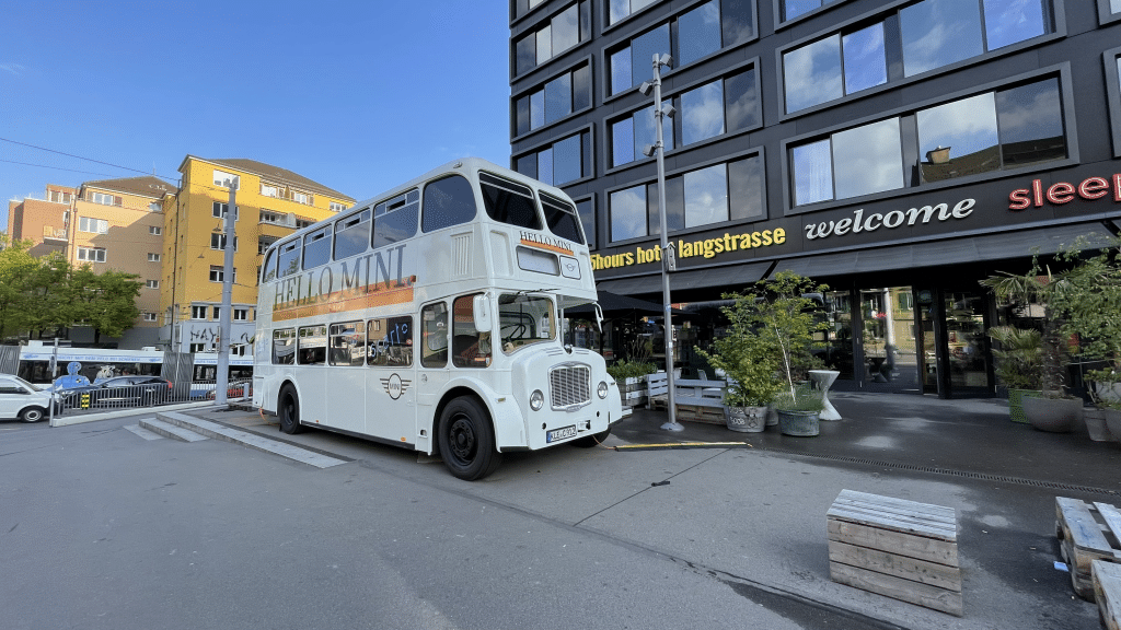 25hours Zuerich Langstrasse Bus Von Aussen