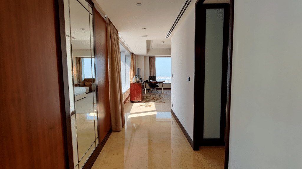 Conrad Dubai Eingangsbereich Des Eckzimmers 1