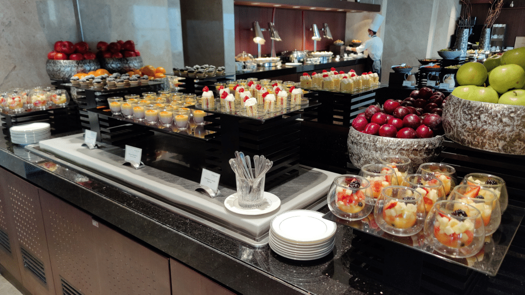 Conrad Dubai Executive Lounge Abendessen Dessert
