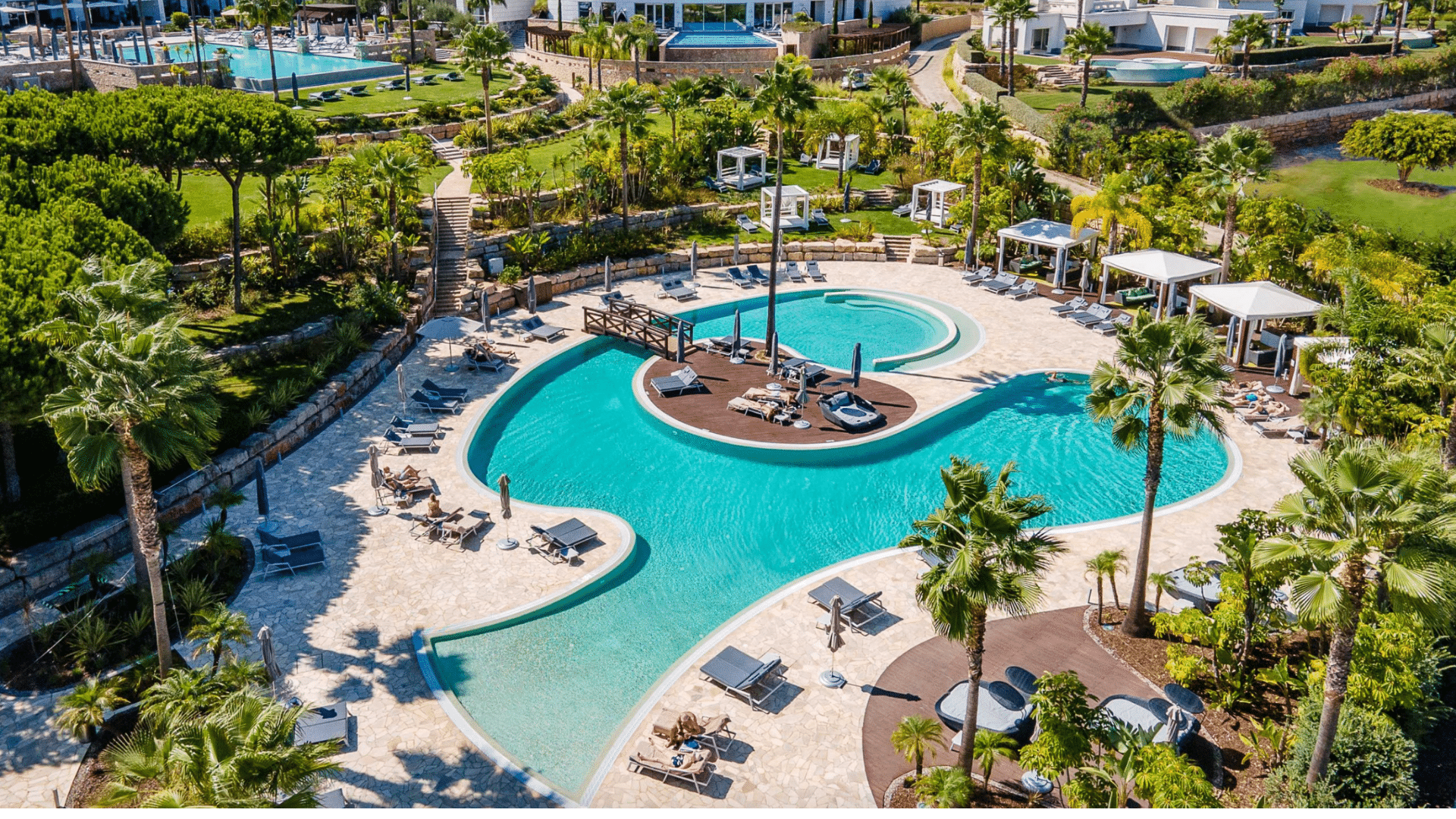 Hilton Conrad Algarve Poollandschaft