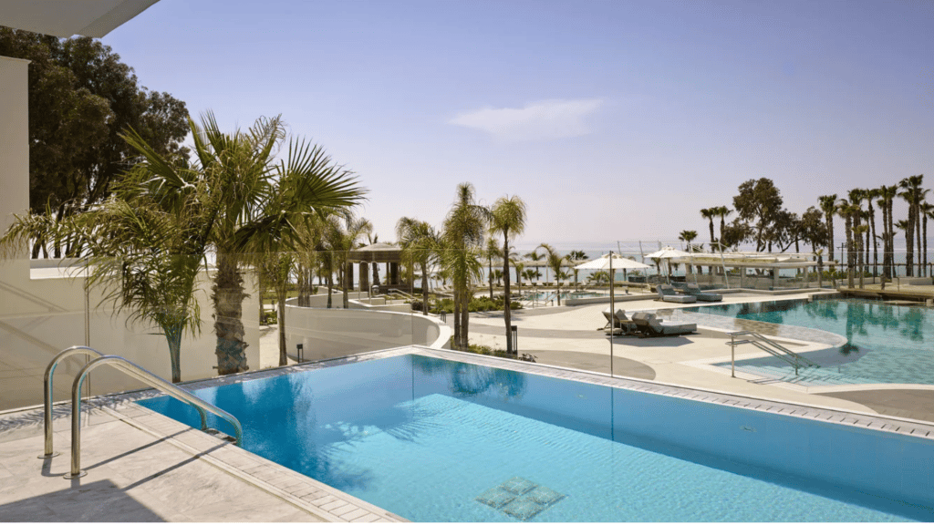 Marriott Parklane Limassol Lifestyle Suite Mit Pool