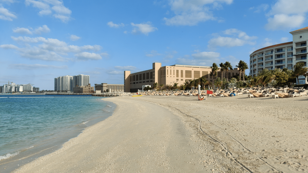 Strand des Waldorf Astoria Dubai Palm Jumeirah