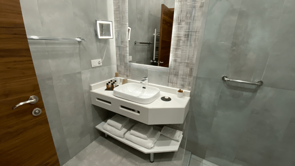 Waschtisch Im Badezimmer Mtserlebi Resort 