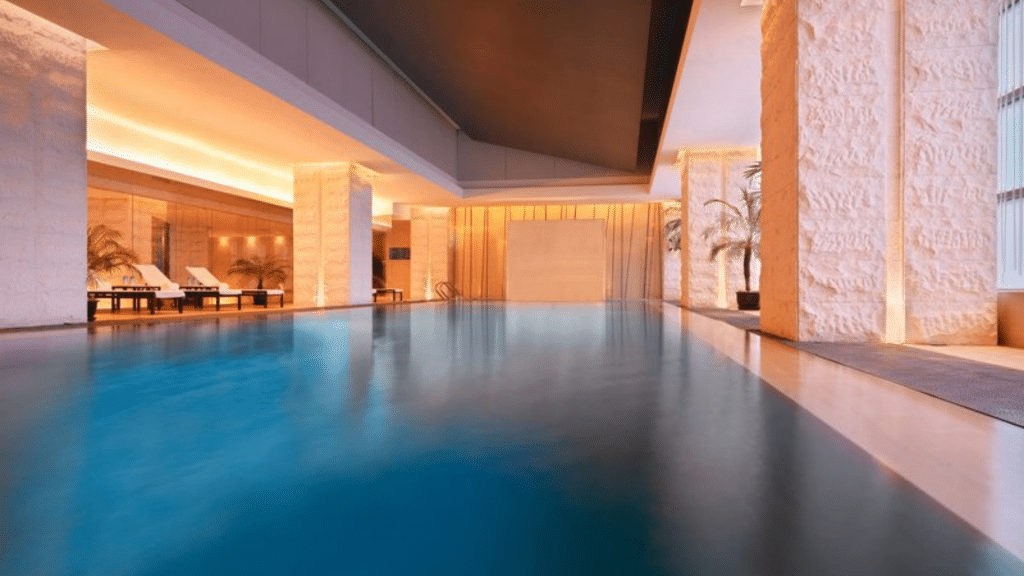 Jumeirah Himylayas Hotel Shanghai Pool