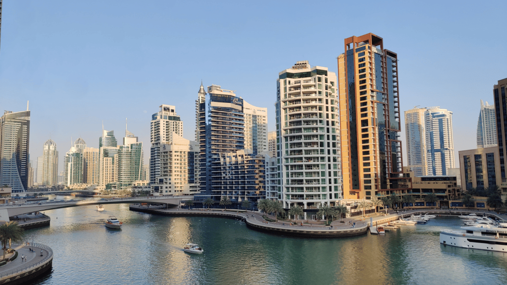 Ausblick vom Pooldeck im InterContinental Dubai Marina