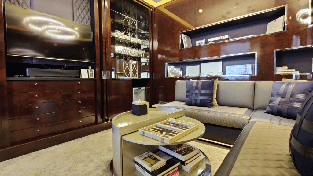 Collection Room im Habtoor Palace Dubai 